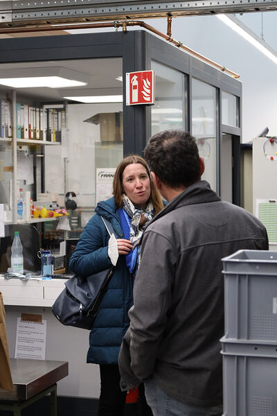 Die Landtagsabgeordnete Dr. Daniela Sommer besucht die Werkstätten des Bathildisheims.